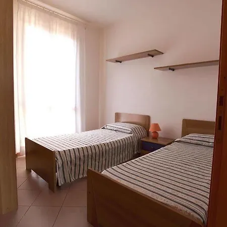 Villaggio Mietta كاسْتيلونْشيلّو